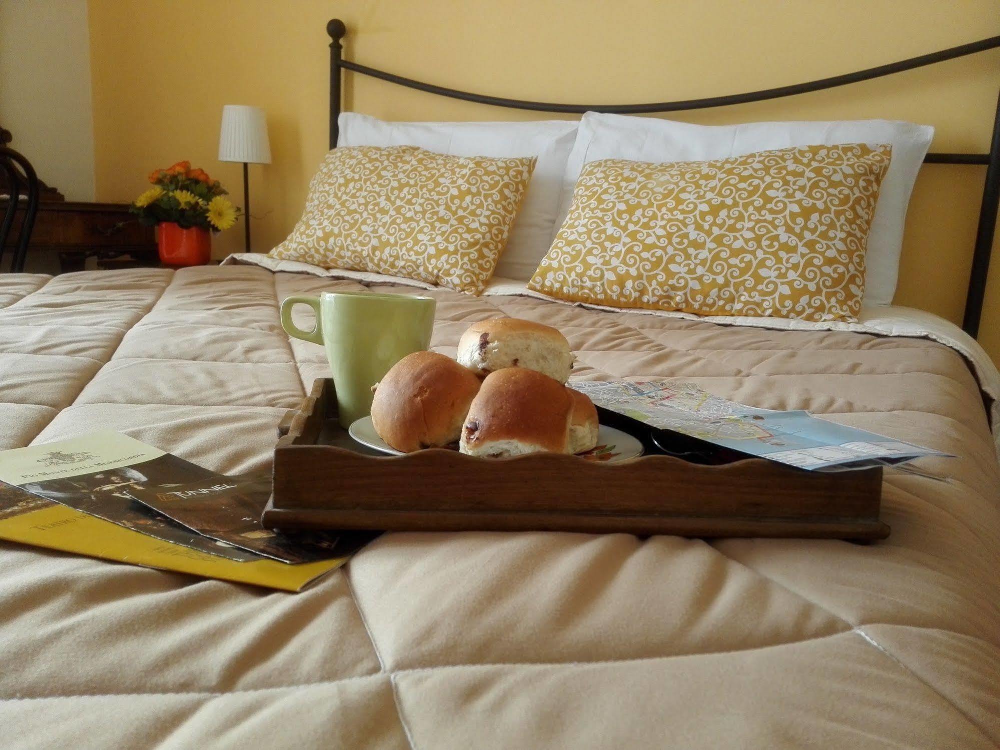 Bed And Breakfast Casa Mariella Naples Exterior photo